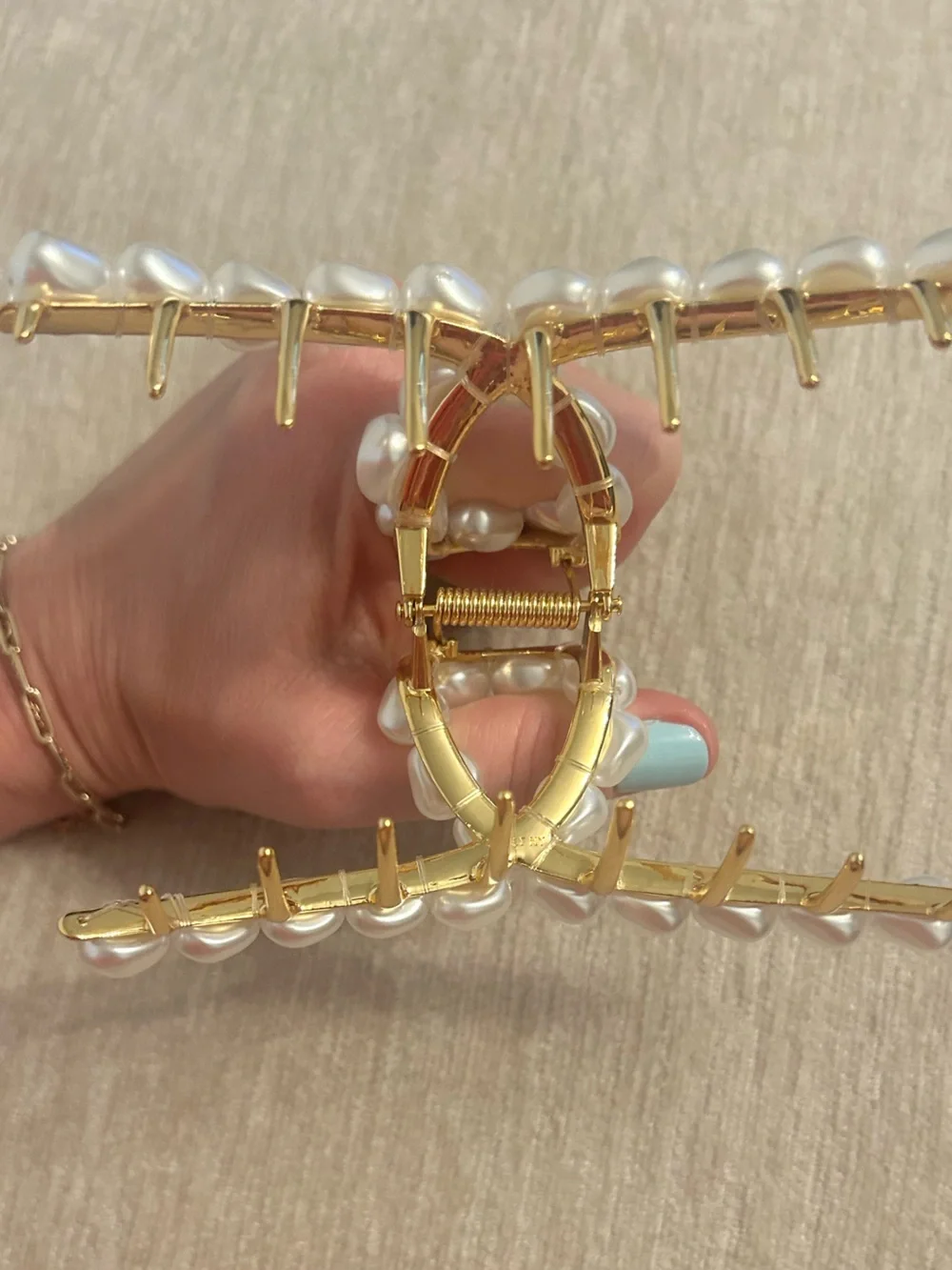 Lelet NY Aria Pearl Claw Clip